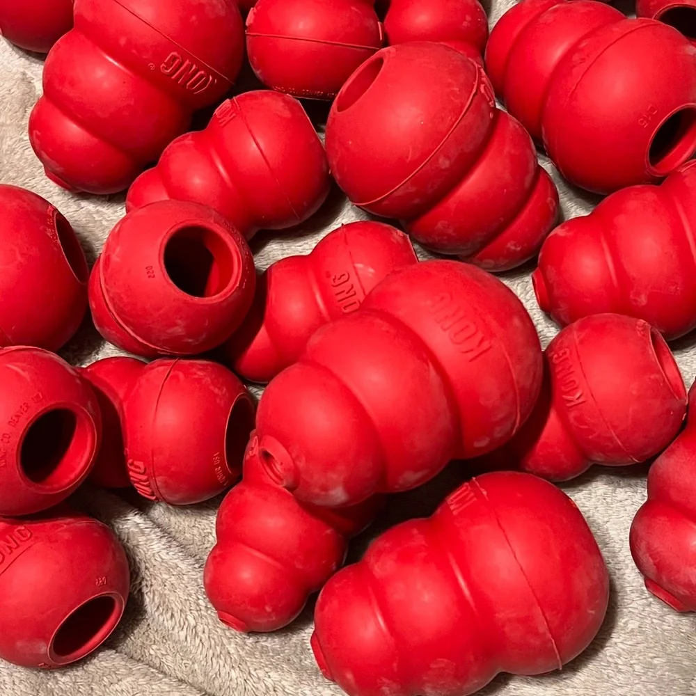 KONG Red Dog Toys - Picture 1 of 1